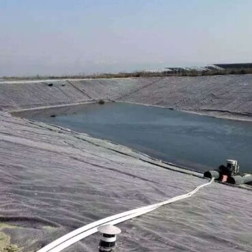 Ультрафиолетоустойчивый 1,5 мм гладкий HDPE Geomembrane Liner для сельскохозяйственных оросительных резервуаров