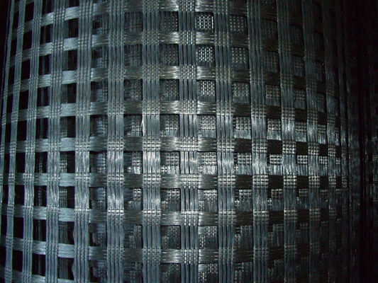 Битум покрыл крен сетки перевода стеклоткани Geogrid 25KN стеклоткани